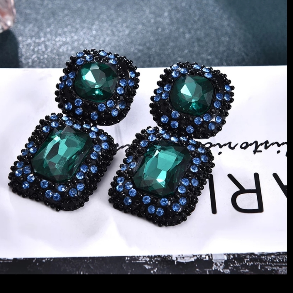 Blue Green Classy Rhinestone Statement Pendant Drop Earrings